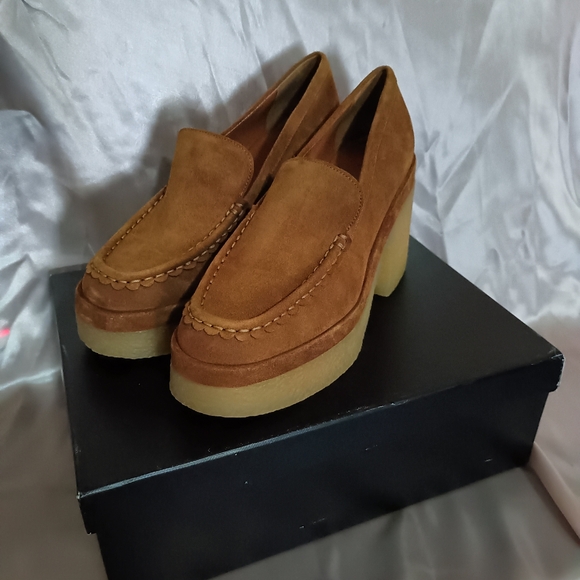 Shoes - Picture 1 of 5